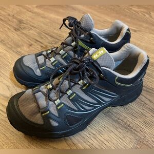 Women’s Salomon Ellipse Aero GTX Hiking shoes size 8